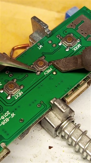 solder tactile push button conservatives solder iron