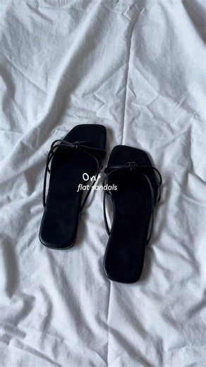 Top Recommendations for Women's Flat Sandals