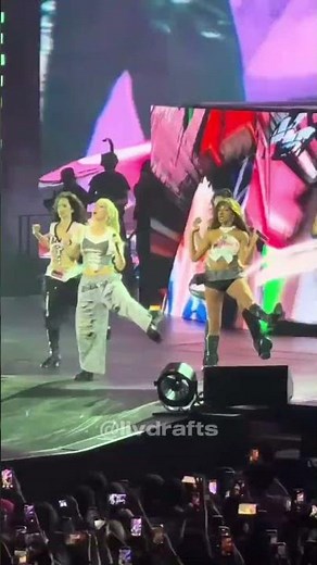 KATSEYE sings “ Gnarly “ Live @ The Wildworld Tour Dublin ✨💚✨ part 2