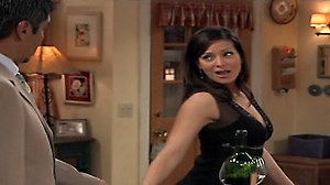 Watch George Lopez Season 6 Episode 18 - George Decides to Sta-Local Where It's Familia