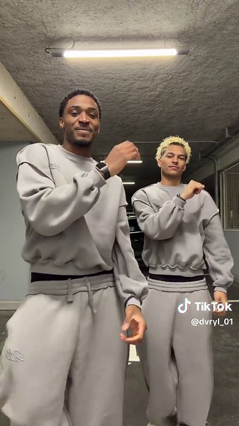 Vidéos de Dareal (@dvryl_01) au sujet de brazilian dances