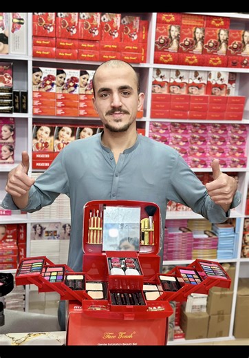 Hello guys 👋 here we are. We are bringing two new large-sized makeup kits for brides and gifts for them✨ #cosmetics #rawalpindi #islamabad #makeupkit #foryou