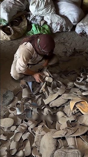 Chappal Recycle Kaise Karte Hain 😮 | #shorts #making