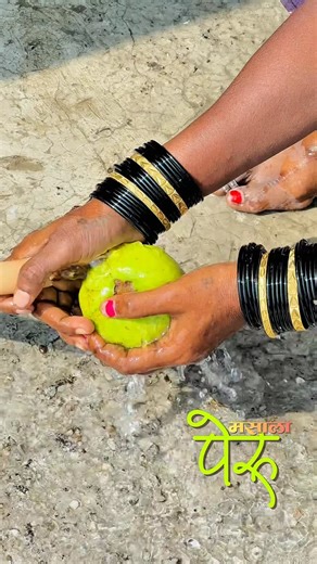 पंढरपूर ची खाऊ गल्ली… on Instagram: "मसाला पेरू – पंढरपूरच्या खवय्यांसाठी..! 🤤💯❤️ . . . . . . #pandharpurchikhaugalli #smartpandharpurkar #instafood #amhisarekhavaye #pandharpur #pandharpurkar #solapurkar #solapur #solapurifood #pandharpurifood #maharashtra #maharashtrafood #viralvideos #punefoodie #foodie #marathifood #khaugalli #sangola #mangalwedha #ecopandhari"