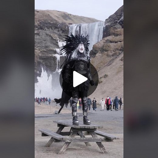 Can you feel my heart? #bmth #canyoufeelmyheart #emo #goth #cosplay #fyp