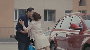 Нөхөрийгөө харж байгааг мэдсээр байж л :) "Бүсгүйчүүд хайрыг хүснэ" цувралыг зөвхөн бямба, ням гарагт 22:00 цагаас "Боловсрол" телевизээр үзээрэй! Кино урлагийг дэмжигч: Bata Mongolia TESO corporation/ТЭСО корпораци Ulaanbaatar Department Store | Edutainment TV