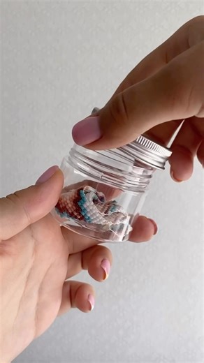 34K views · 681 reactions | More bead weaving magic ✨ Author: @virra_ornament ⭐️ #handmade #beads #beading #beadloom #beadwork #bracelet #etsy #relax #inspiration #beadloomweaving | MariVirra Handmade | Facebook