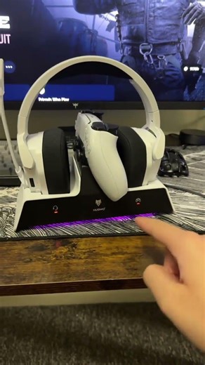 Charging stand AND a headset 🤔 || NUBWO G06 PRO #gamingheadset #fyp #gamingsetup #gamingheadphones