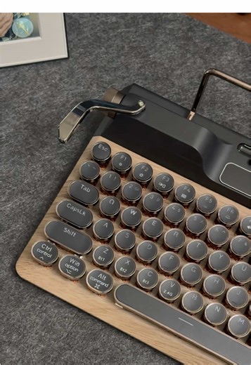 TK Desk Vibe! RGB typewriter keyboard Soft light🕺 #keyboard #DeskGoals #TKTechViral #RGB #tiktokshop