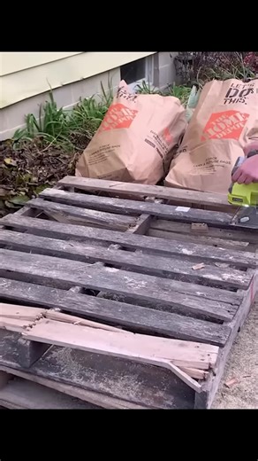 Creative Ways to Reuse Old Pallet Wood