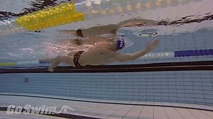 First of three kick-ass backstroke sculling drills from Australian Olympian Ash Delaney. https://www.goswim.tv/lessons/1892-single-arm-backstroke-scull-alternating-arms #swimming #sculling #backstroke | GoSwim.tv