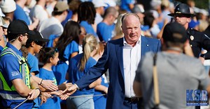 Mark Stoops ‘being tossed around behind the scenes’ at Virginia Tech