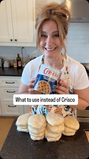What to Use Instead of Crisco in Grandma’s Pie Crust recipe (The recipe https://www.facebook.com/share/r/1BCMK8fBTb/?mibextid=wwXIfr ) Every time I post my grandma’s pie crust recipe, people have big feelings about Crisco. I get it! It’s nostalgic for some and controversial for others. The truth is, Crisco makes a consistently flaky crust and that’s why Grandma used it, and it’s important for me to keep my crust’s vegan, but if you’d rather swap it out, here are your best options: • Lard: flaky 