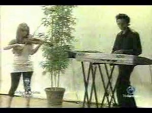 Arcano tocando chiquitita en vivo
