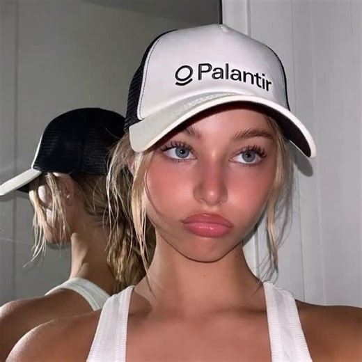 Face Velure on Instagram: "✨ In the neon-lit streets of New York, beneath the shimmering lights of a secret alien modeling show, perfection wasn’t human—it was crafted. 💫 Beings with jawlines sharper than Sean O’Pry’s and cheekbones rivaling Jordan Barrett strutted down the runway, eyes glowing like Chico Lachowski’s. 👽✨ Their secret? Looksmaxxing. Mewing for flawless jawlines, symmetry like Adriana Lima, and skin glowing like Elsa Hosk. This wasn’t beauty—it was bio-hacked perfection. 🛸Each