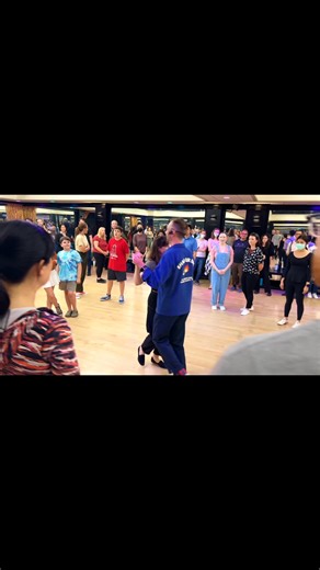 🎉Learn to Swing Dance!🎉 ✨New 6-Week Collegiate Shag Beginner Courses Starting January 10th!✨ Ready to swing into the new year? Join us at Atomic Ballroom for a fun and energetic 6-Week Beginner Lindy Hop, Collegiate Shag, & Balboa Progressive Courses, starting January 7th & 10th! Perfect for total beginners or for dancers looking to brush up on your basics, this progressive course is the perfect way to kick off your dance journey. No partners needed. 🌟Collegiate Shag 1 • Fridays 7:00pm • with