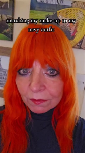 Navy Eye Make-up Ideas for a Stunning Look