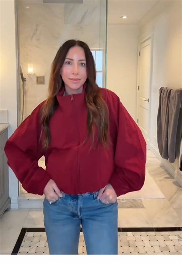 Windbreakers are officially having a moment for 2026 ✨ Not new, just styled differently. Treat it like you would a trench or a blazer, not a gym jacket. Wear it with jeans or trousers and keep it elevated and effortless. The perfect lightweight spring jacket with very 90s / Y2K energy. Colorful printed ones like my polka dot one = my fave 🤍 A practical trend without spending a lot. Mine are from Target Amazon, and I’m linking other options too 🤍 #2026trends #windbreaker #targetfinds #amazonfin