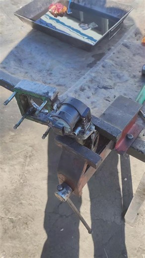 Rohit Pandey on Instagram: "#tata #sml #trucks #buses #exhaust #gas #recirculation #cleaning #hardwork #viral #videoviralシ #2026Goals"