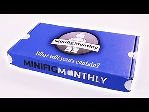 MinifigMonthly LEGO Subscription Box Opening