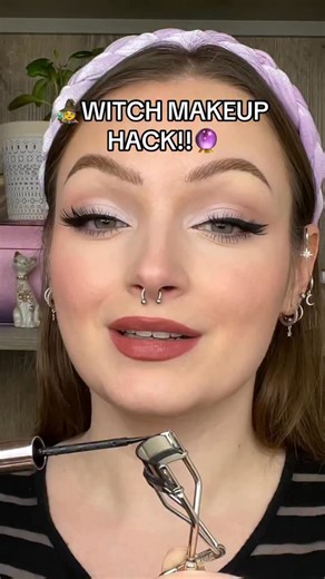 WITCH MAKEUP HACK!!🧙‍♀️🔮 @anastasiabeverlyhills liwuidbliner black and white @meltcosmetics lipstick in Lucretia @tweezerman lash curler Halloween costume, Halloween makeup ideas, witch hat makeup, makeup hack, eye makeup tutorial, easy makeup, Halloween ideas, eyeliner hack, makeup tutorial #anastasiabeverlyhills #meltcosmetics #beautyreels #makeupreels #makeupvideos #makeuptutorial #wakeupandmakeup #undiscoveredmuas #makeupobsessed #eyemakeup #eyeshadow #makeupvideo #halloween #halloweencost