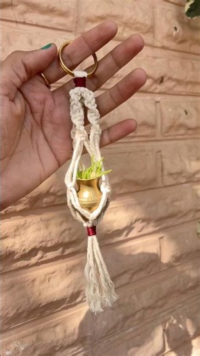 Plant hanger | macrame plant hanger | miniature plant hanger | mini plant hanger #macrametutorial