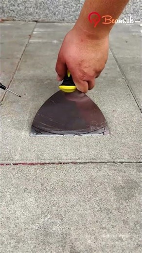 Scraper trick for painters! #scraper #painter #trick