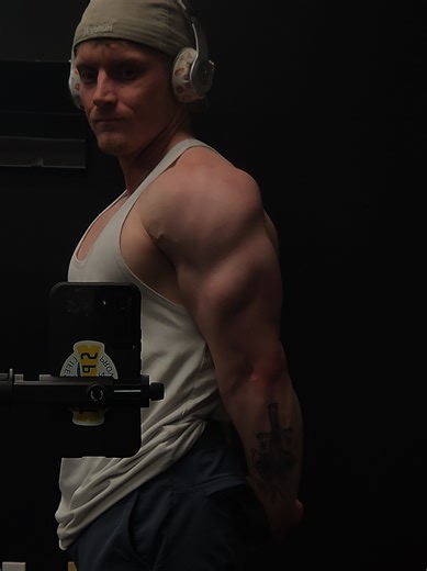 Tri's or Bi's. #bodybuilding #naturalbodybuilder #gym #arms