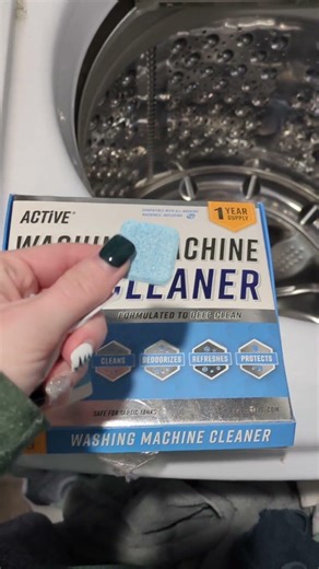 Deep Cleaning My Washing Machine with Cleaning Tablets