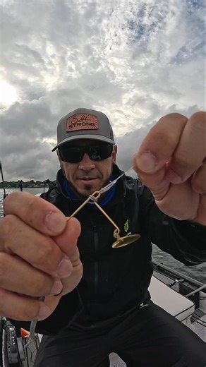 76K views · 1K reactions | Here's another spinnerbait trick!! If you like to use speed clips or snaps, use a small split ring that's big enough to go over the area where the clip/snap would hook on, and that will prevent the clip or snap from sliding down the arms. | Salt Strong | Facebook