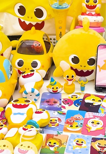 Exploring Baby Shark Collectibles and Puppets
