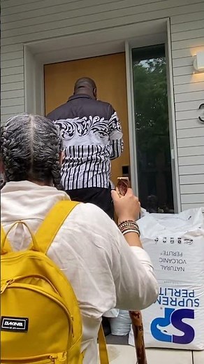 NYCHA, civil rights leaders visit DSA boss’ $1.5M house to demand he resign over double life #shorts