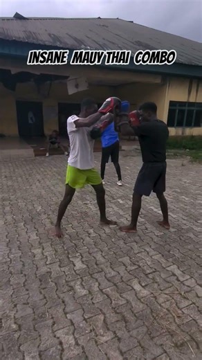 how use ur elbows in MAUY THAI... #combatsport #thaiboxinglife #selfdifence #shorts #muaythailife