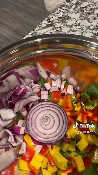 Whats cooking good looking? Easy dinner recipe so good anytime of the year! Side note get canned garbanzo beans. #yummy #homemade #mangosalad #quina #easyrecipe