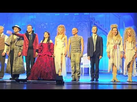 Dracula - Das Musical - 12.04-2026 14:30 Uhr - Schlussapplaus Deutsches Theater München