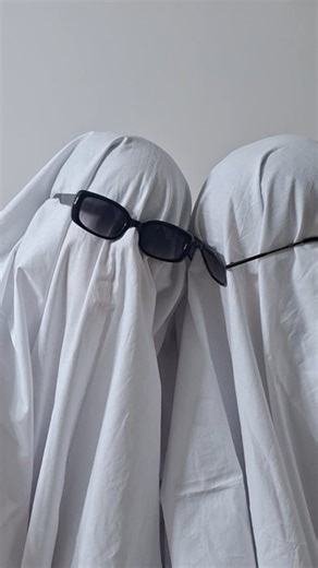 drees.gallery on Instagram‎: "بیاین خرید کنین دیگه😡😂 گفتم از این چالش جا نمونیم😂 #فان#طنز#چالش#تولید_محتوا #ترند#روح#آنلاین_شاپ"‎