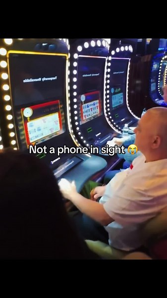 #casino #gambling #broke #meme #funny #viral #fyp