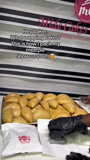 How to Pack Meat Pie for Delivery