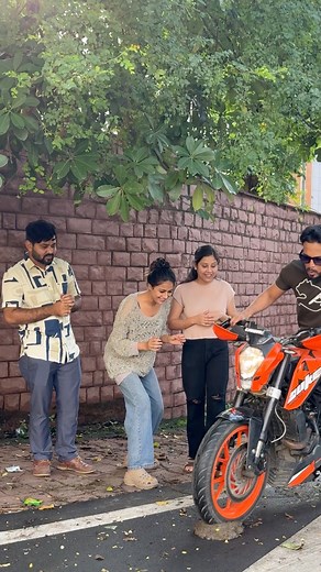 Gobar cake 🎂 🤪 #funny #comedy #fun #funnyreels #reel #reelkarofeelkaro #reelitfeelit #comedyreels #bhopal #ktm #bikelover | Imran Khan