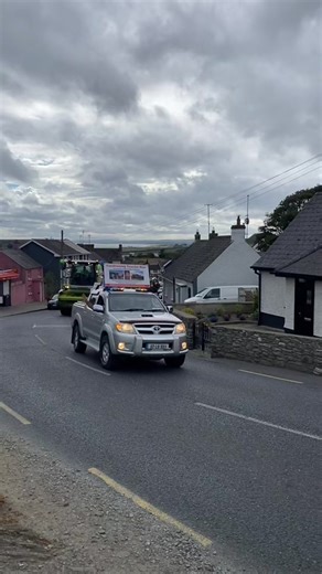 Vintage Tractor Run Featuring Popular Brands