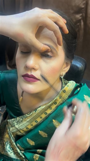 Beautysalon Rupa on Instagram: "1. “Perfect Mascara Application Tutorial | Get Long & Voluminous Lashes Instantly!” 2. “How to Apply Mascara Like a Pro | Lash Lift Effect at Home 💫” 3. “Mascara Tips & Tricks for Bold, Beautiful Eyes 👁️✨” 4. “From Simple to Stunning! Mascara Transformation Tutorial 💖” 5. “Perfect Lash Game On! Step-by-Step Mascara Guide 💋”#reels #reelsinstagram #trending #instagramreels #hairstylist Lash out loud with the perfect mascara swipe! 💁‍♀️✨” 2. “One coat closer to 