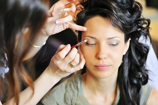 Study Online and Be a Makeup Artist! Join our Thousands of Students. | Makeup.School
