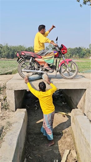 See what the devil looks like, brothers.