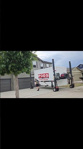 How PODS delivers your stuff. Kind of a cool idea. #pods #delivery #moving #podsdelivery #cool