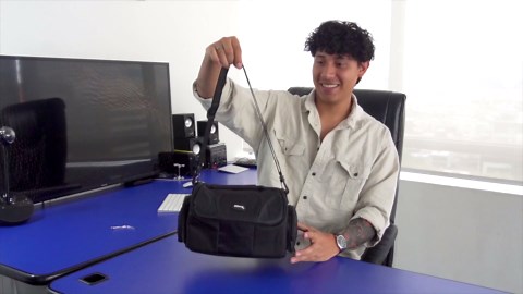 Ultimaxx Large Carrying Case/Gadget Bag for Sony,Nikon, Canon, Olympus, Pentax, Panasonic, Samsung & Many More SLR Cameras & Camcorders