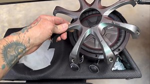 Fixing up the FJ Cruisers sound system and sound proofing the entire vehicle properly and replacing the amp LETS CHECK IT OUT !! #kicker #kickeraudio #fjcruiser #toyota #subwoofer #caraudio | Radiotec East Rand