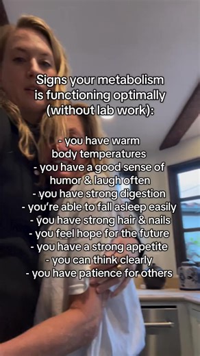 Kids have an almost 50% higher metabolic rate than adults, which is a big reason why they move through life with so much curiosity and joy. 🤍Their bodies are constantly producing and using energy efficiently. This allows them to wake up excited, recover quickly, and look forward to the future. This is the ideal state: when metabolism is strong, everything feels easier, and there’s a natural sense of optimism. When energy starts to dip, even small things feel overwhelming & it can be a sign that