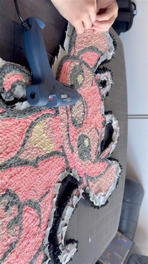 Step-by-step tufting rug backing process 🧵 #decor #tafting #rug #rug #handmade #handmadedecor