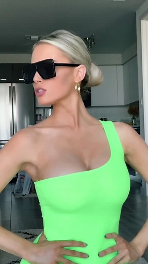 back at it again with the green dress #fyp #bussit