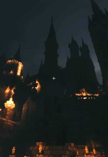 Exploring Dark Fantasy Aesthetics in Minecraft